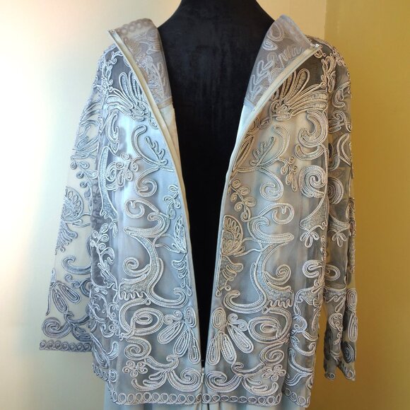 The Soulmates Soutache Lace Women's 2X Gray-Blue Evening Dress is a stunning gow - Picture 10 of 14